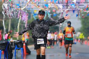 BIB: 47103
                            <button type="button" onclick="openModal(9895063)" class="btn btn-primary btn-sm float-right btn-popup" data-toggle="modal" data-target=".modal-high-quality">
                        <i class="fas fa-shopping-cart"></i> Add to Cart
                    </button>
                                            <button type="button" onclick="isThisMe(9895063, true)" class="btn btn-success btn-sm float-right btn-popup btn-isme hidden" data-toggle="tooltip" data-placement="bottom" title="นี่คือรูปของคุณใช่ไหม คลิกที่นี่เพื่อเอาเข้าอัลบั้ม">
                        <i class="fas fa-plus"></i> Add to album
                    </button>
                    <button type="button" onclick="isThisMe(9895063, false)" class="btn btn-warning btn-sm float-right btn-popup btn-isnotme hidden">
                        <i class="fas fa-ban"></i> Remove from album
                    </button>